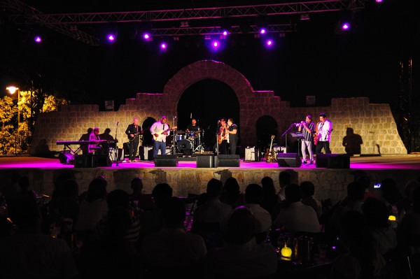 California All Star Blues Band at Zouk Mikael